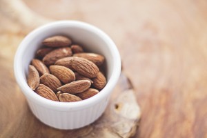 almonds-768699_1920